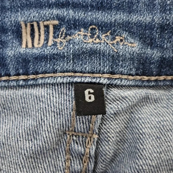 Kut from the kloth boyfriend jeans light distressing mid rise size 6 - Picture 3 of 6